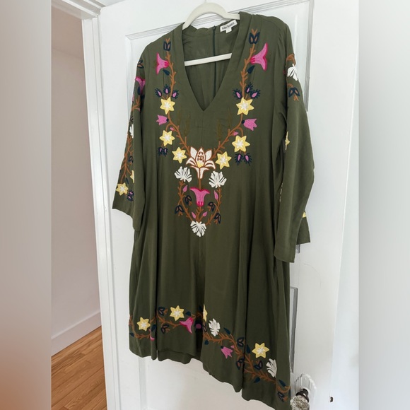 Roller Rabbit Embroidered Dress - Picture 3 of 6